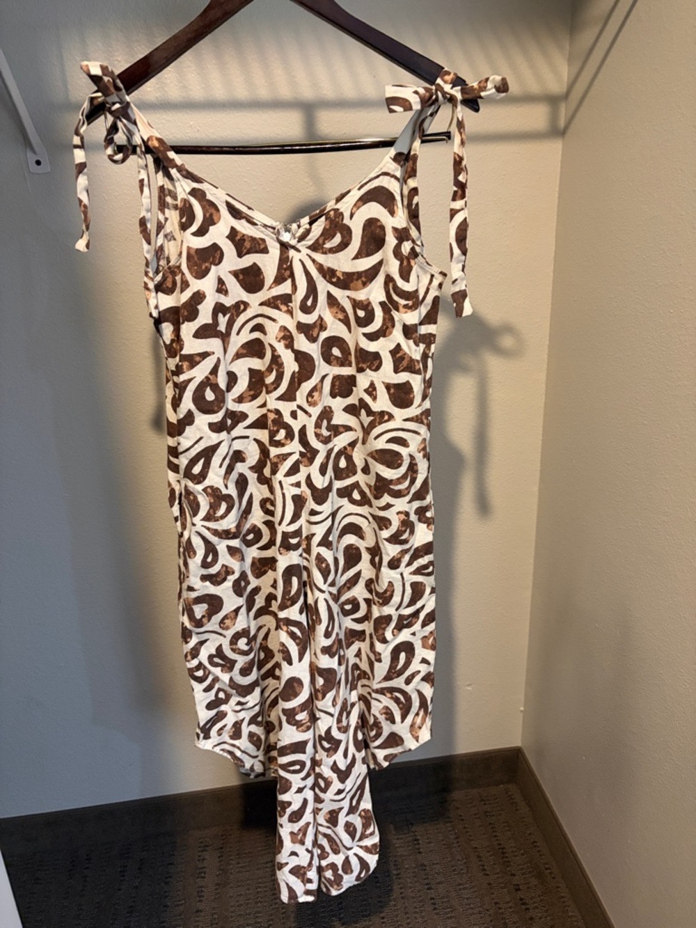 MSK Romper,Wide legs cropped, Zipper back linen blend, flowy. With POCKETS, M